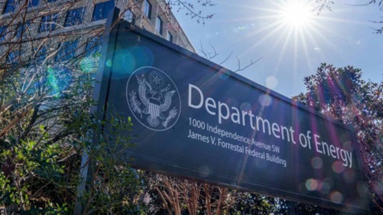 the-energy-department-promised-this-tribal-nation-a-$32-million-solar-grant.-it’s-nearly-impossible-to-access