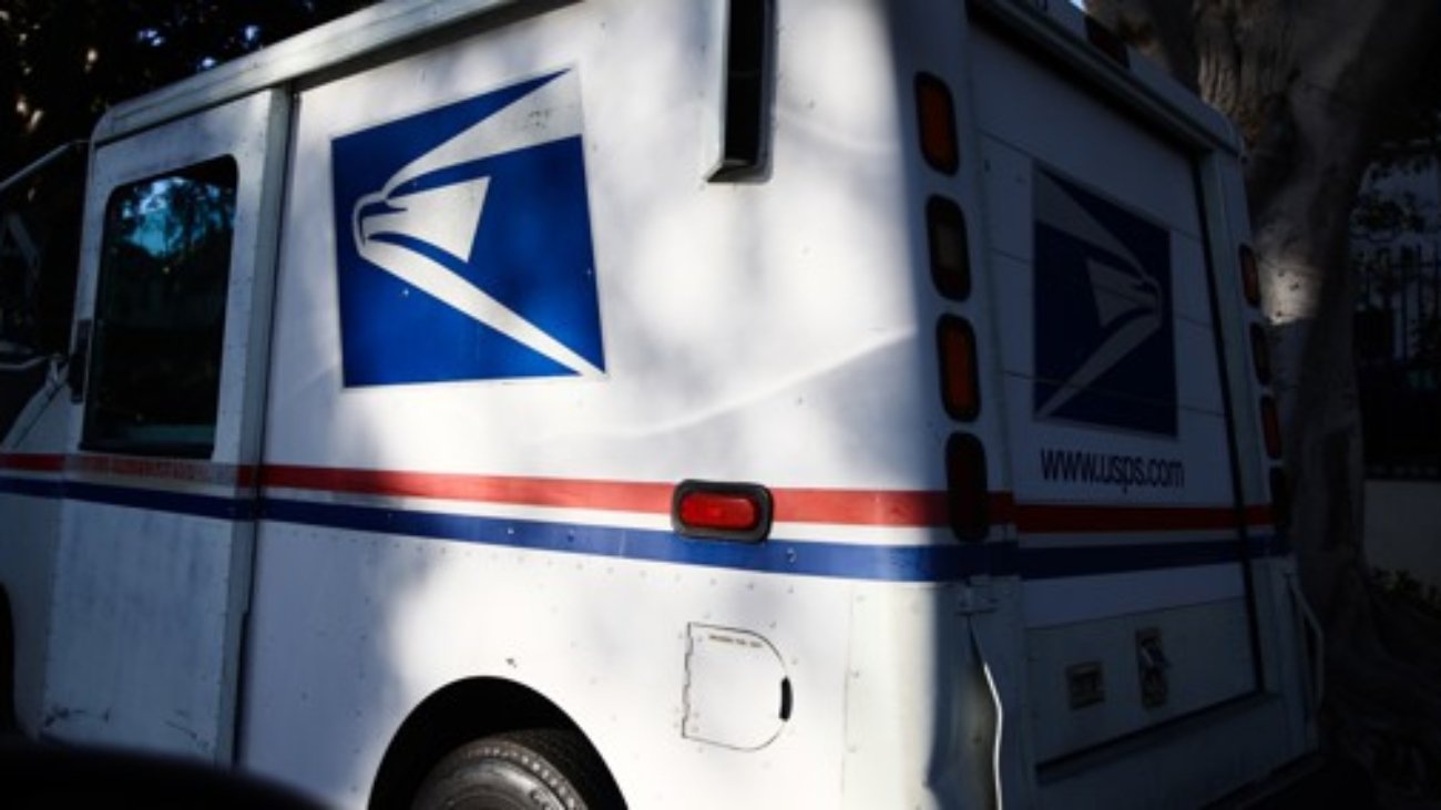 usps-makes-its-pitch-to-again-slow-delivery-for-some-mail