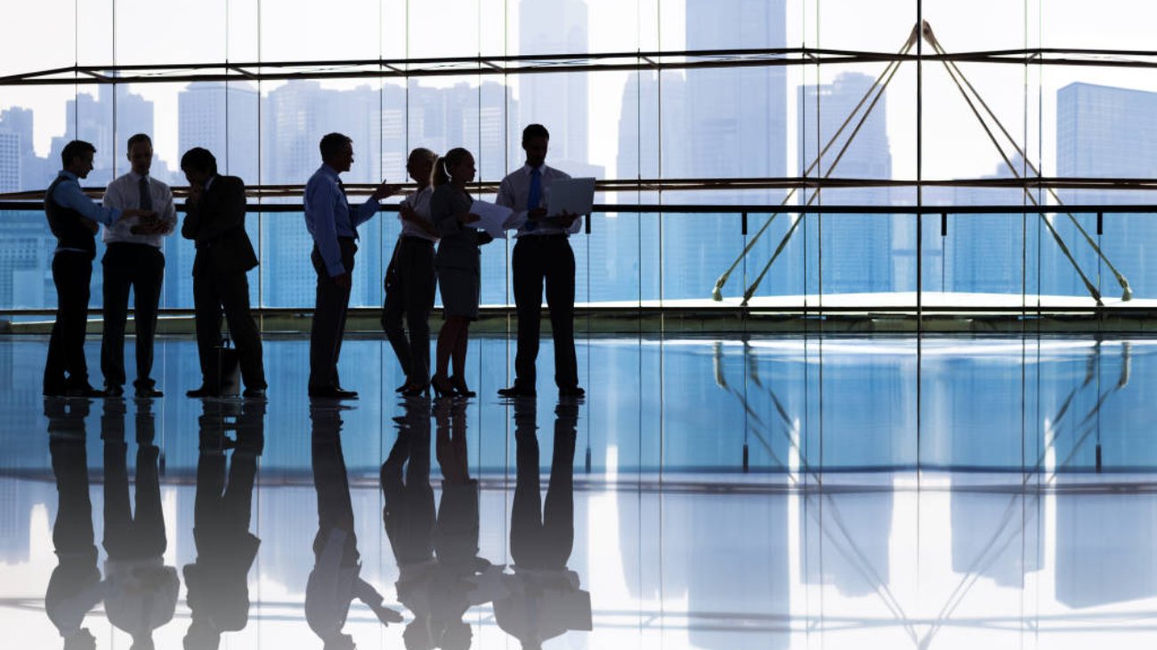 young-adults-don’t-trust-federal-government,-deepening-its-hiring-challenges